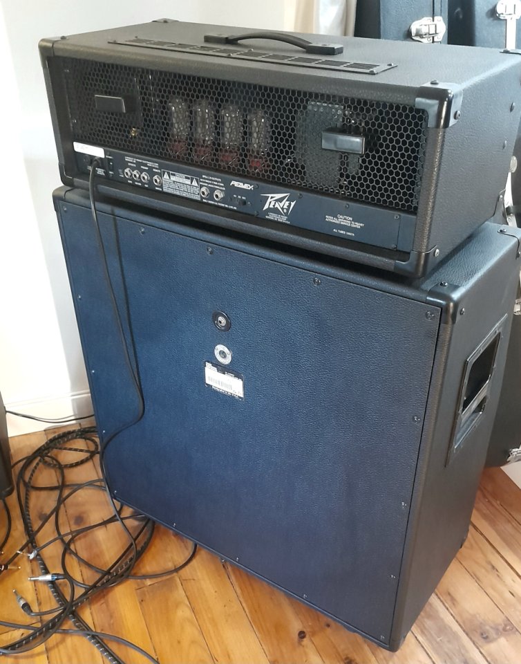 Peavey 6505 (cabezal y pantalla 4x12)