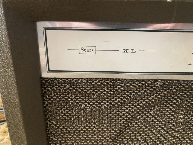 Amplificador Silvertone Sears XL 1419 Vintage 60's (VIDEOS) de segunda mano · Foto 2 de 5 · Madrid · 450 €