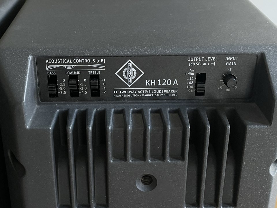 Monitores Neumann KH 120A de segunda mano · Foto 5 de 6 · Sevilla · 850 €