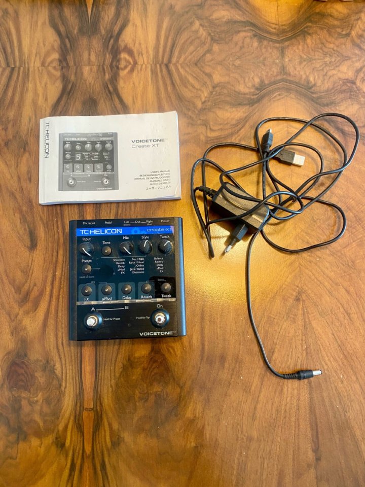 TC HELICON VOICETONE XT CREATE de segunda mano · Foto 3 de 3 · Barcelona · 175 €