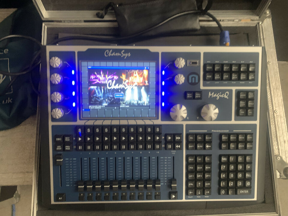 Mesa luces Chamsys MQ60