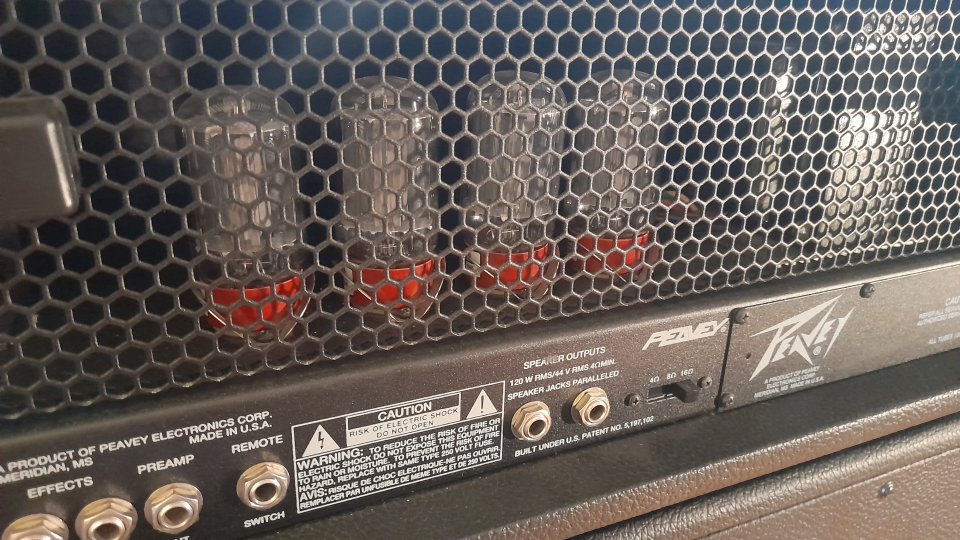 Peavey 6505 (cabezal y pantalla 4x12)