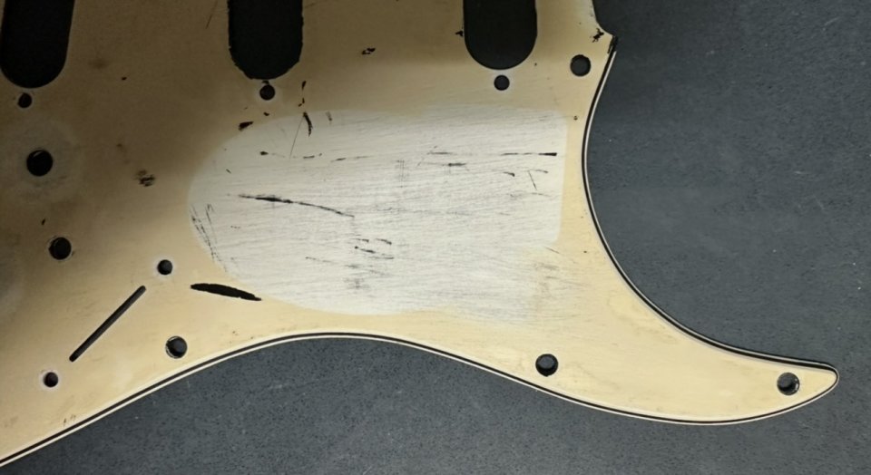 Fender Stratocaster VG Roland American Series golpeador relic. Original.