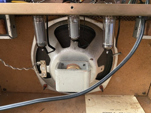 Amplificador Silvertone Sears XL 1419 Vintage 60's (VIDEOS) de segunda mano · Foto 5 de 5 · Madrid · 450 €
