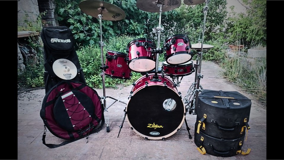DW Era PDP LX Maple + Zildjian + Sabian HH + Hardcase de segunda mano · Foto 1 de 9 · Madrid · 2500 €