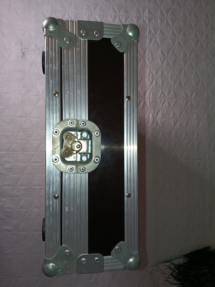 Thon Case Boss GT-100/GT-10/GT-10B de segunda mano · Foto 4 de 8 · Córdoba · 100 €