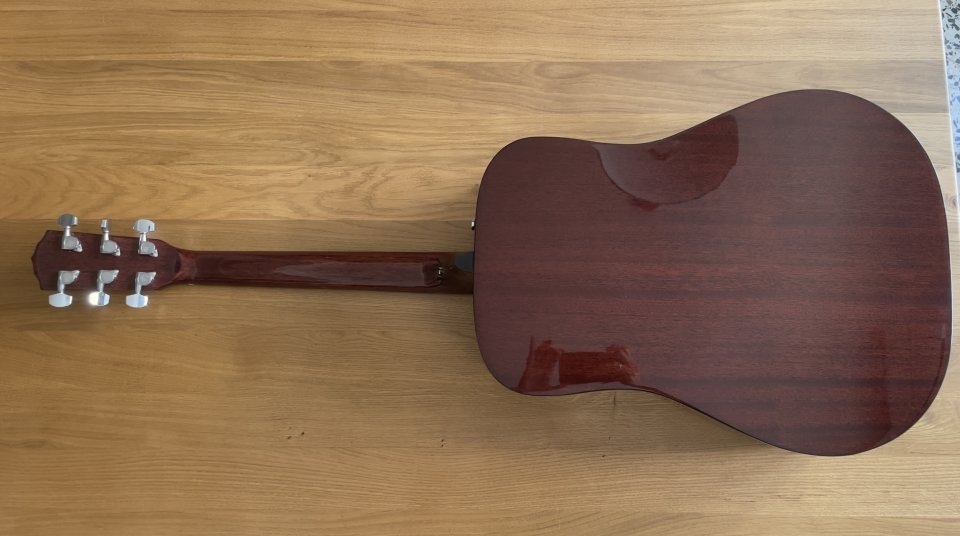 Guitarra acústica Fender de segunda mano · Foto 2 de 3 · Sevilla · 100 €