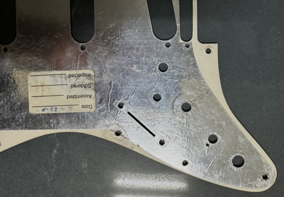 Fender Stratocaster VG Roland American Series golpeador relic. Original.