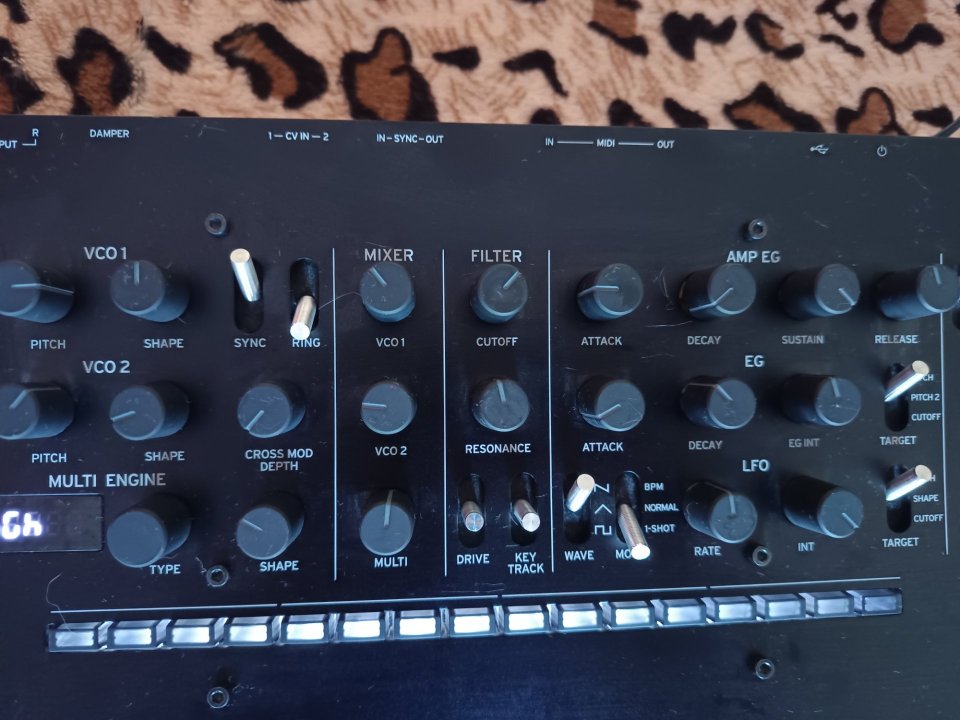 Korg Minilogue XD inverted keys de segunda mano · Foto 2 de 8 · Madrid · 375 €