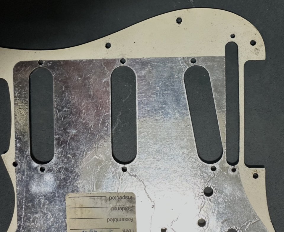 Fender Stratocaster VG Roland American Series golpeador relic. Original.