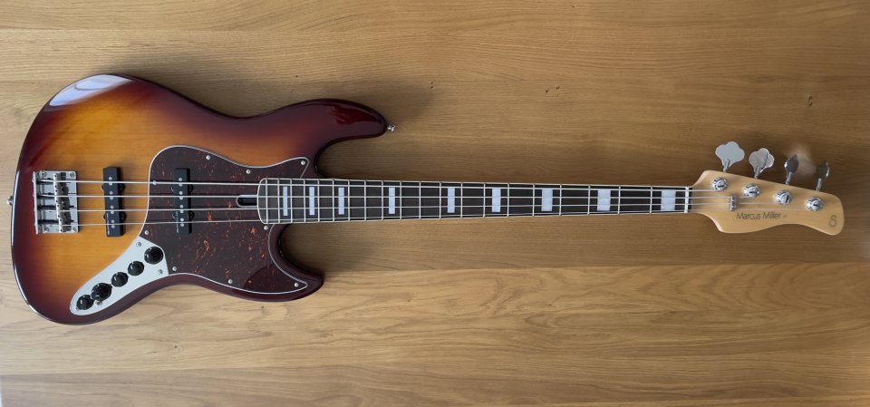 Sire Marcus Miller V7 bajo eléctrico de segunda mano · Foto 1 de 4 · Sevilla · 415 €