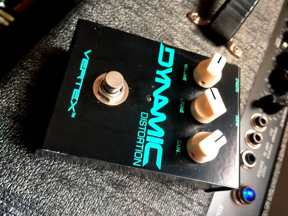 Vertex Dynamic Distortion de segunda mano · Foto 2 de 5 · Alicante · 140 €