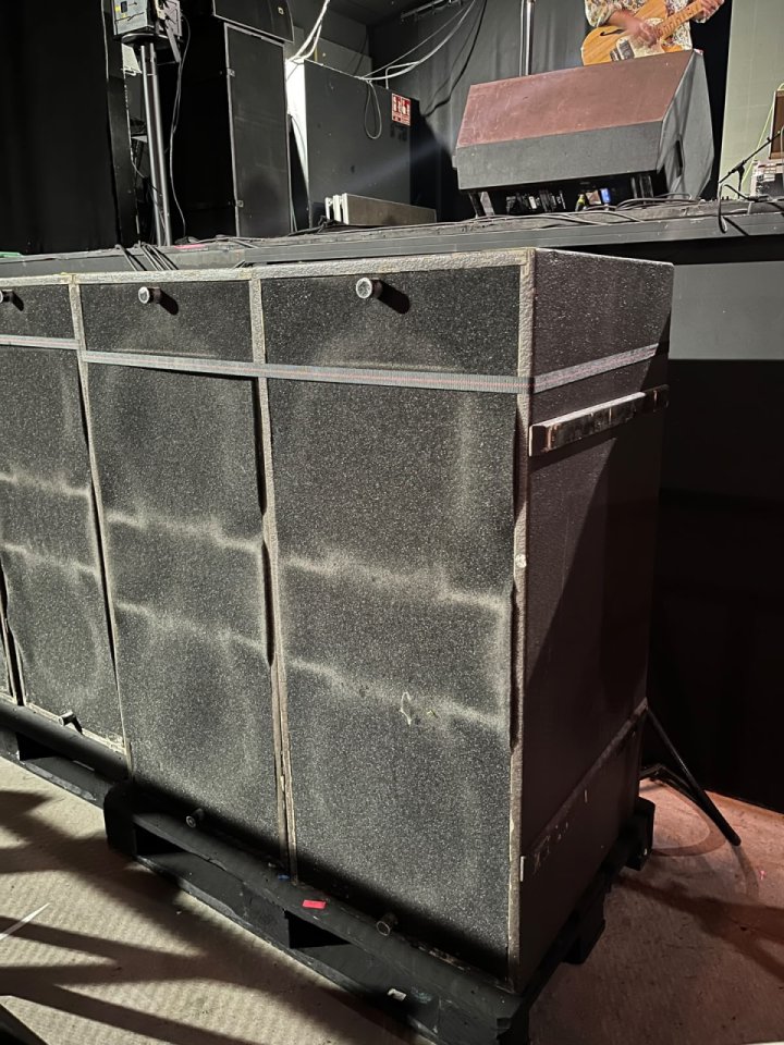 L-acoustics ARCS y SB218 de segunda mano · Foto 1 de 3 · Málaga · 18000 €