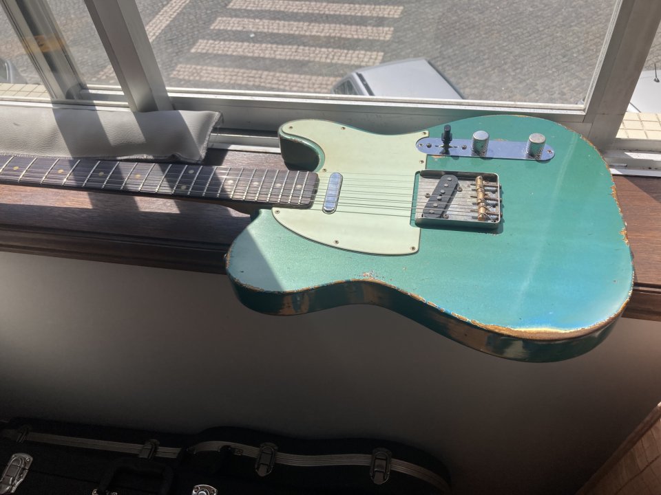 Buttarini T-Style 60's Guitar With Sliders Pickups de segunda mano · Foto 1 de 9 · A Coruña · 2000 €