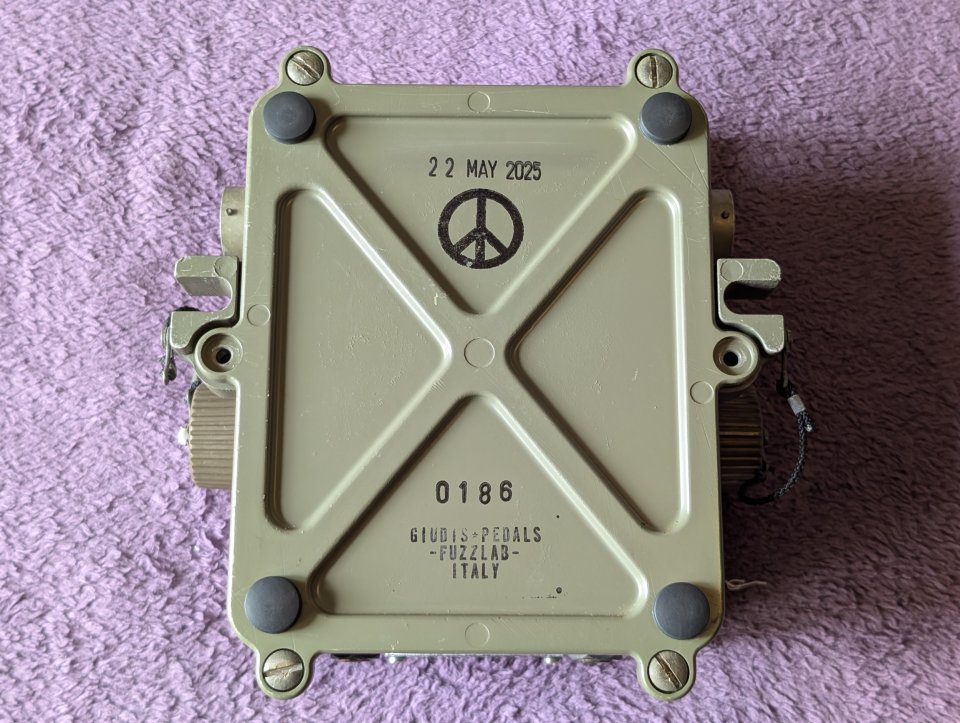 Giudis Fuzz C375 Jordan Bosstone