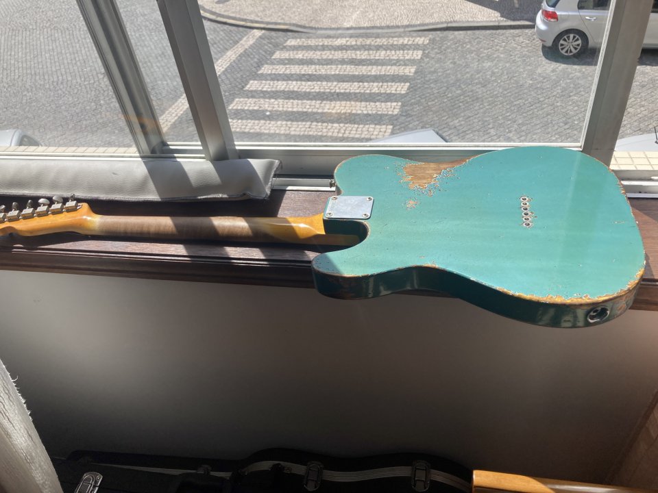 Buttarini T-Style 60's Guitar With Sliders Pickups de segunda mano · Foto 2 de 9 · A Coruña · 2000 €