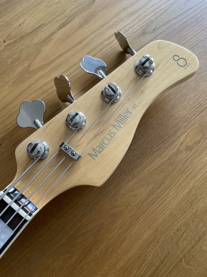 Sire Marcus Miller V7 bajo eléctrico de segunda mano · Foto 4 de 4 · Sevilla · 415 €