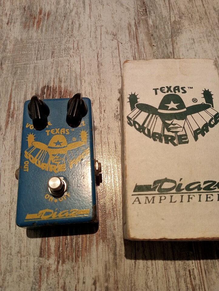 Cesar Díaz Square Face