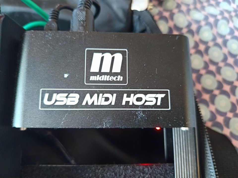 MIDI tech USB midi host