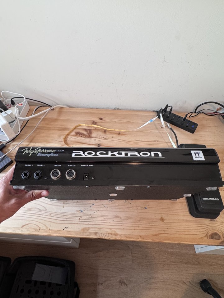 Rocktron All Access de segunda mano · Foto 8 de 9 · Madrid · 350 €