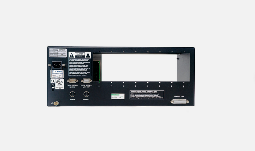 Solid State Logic X-Rack 8-Slot Modular Frame 2006 - 2020 - Silver de segunda mano · Foto 2 de 3 · Madrid · 725 €