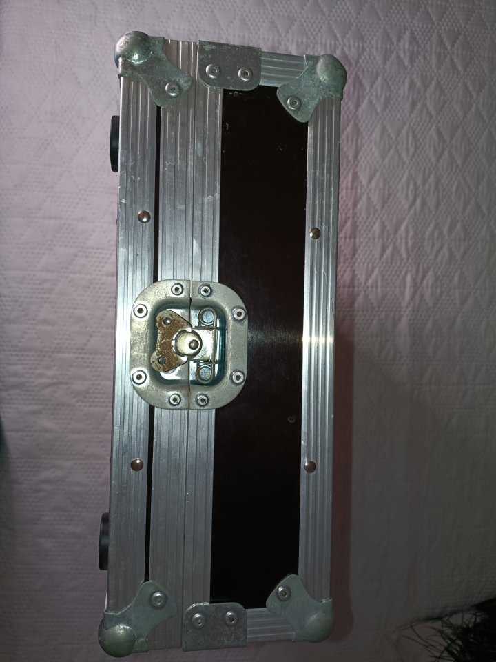 Thon Case Boss GT-100/GT-10/GT-10B de segunda mano · Foto 5 de 8 · Córdoba · 100 €