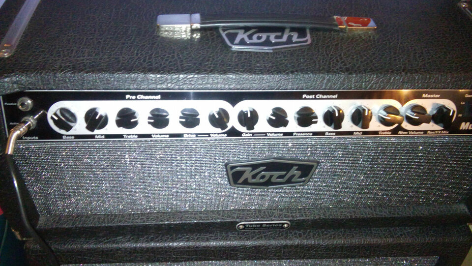 Koch Multitone 50 w+ cabinet 4 altavoces Koch