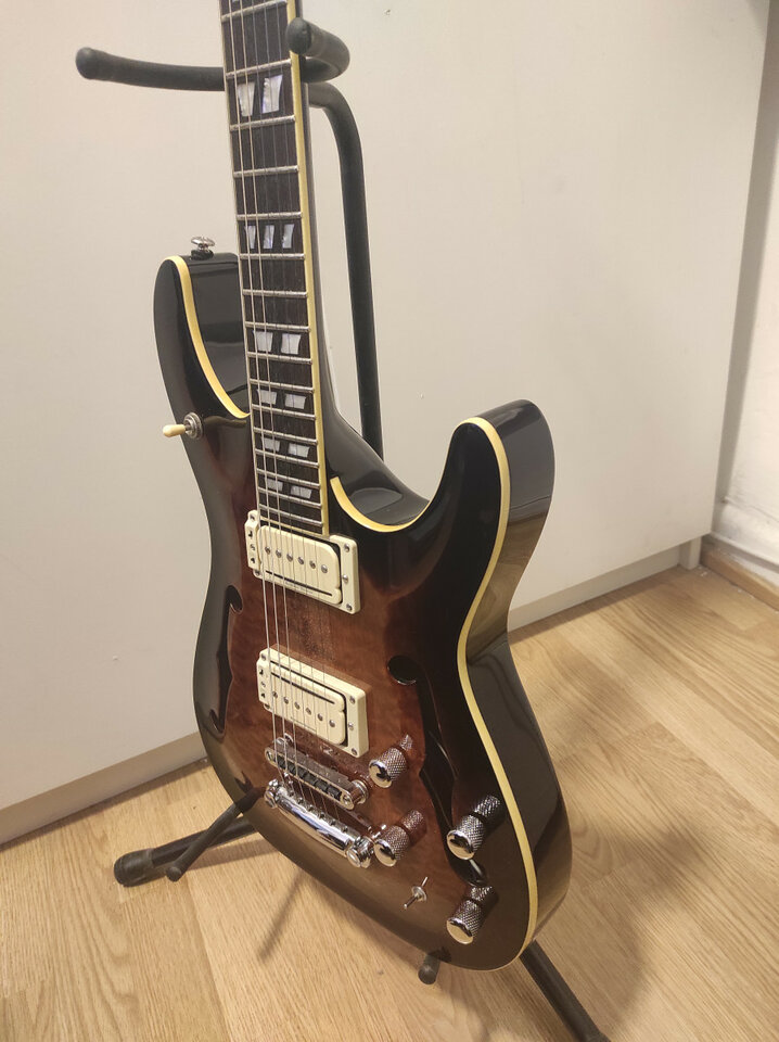 Schecter C1 E/A (coreana de 2006)