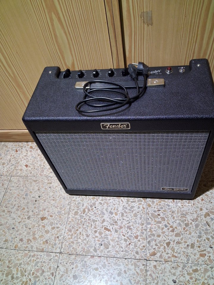 Fender Tone Master FR-10 de segunda mano · Foto 4 de 4 · Girona · 400 €