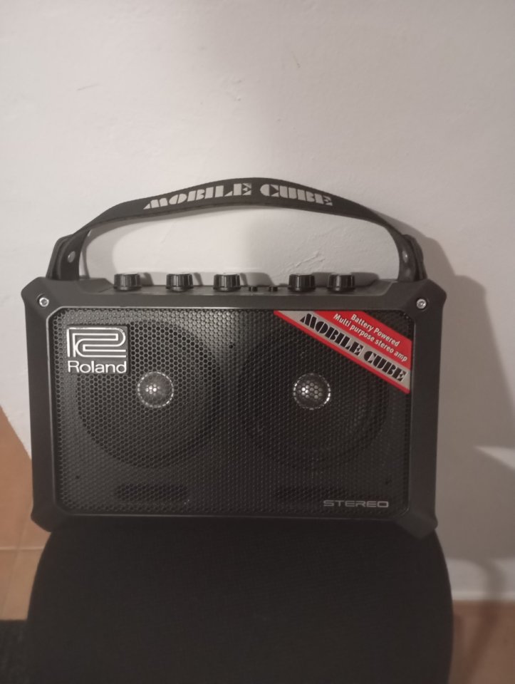 Roland Mobile Cube de segunda mano · Foto 1 de 7 · Girona · 100 €