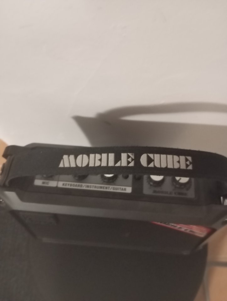 Roland Mobile Cube de segunda mano · Foto 2 de 7 · Girona · 100 €