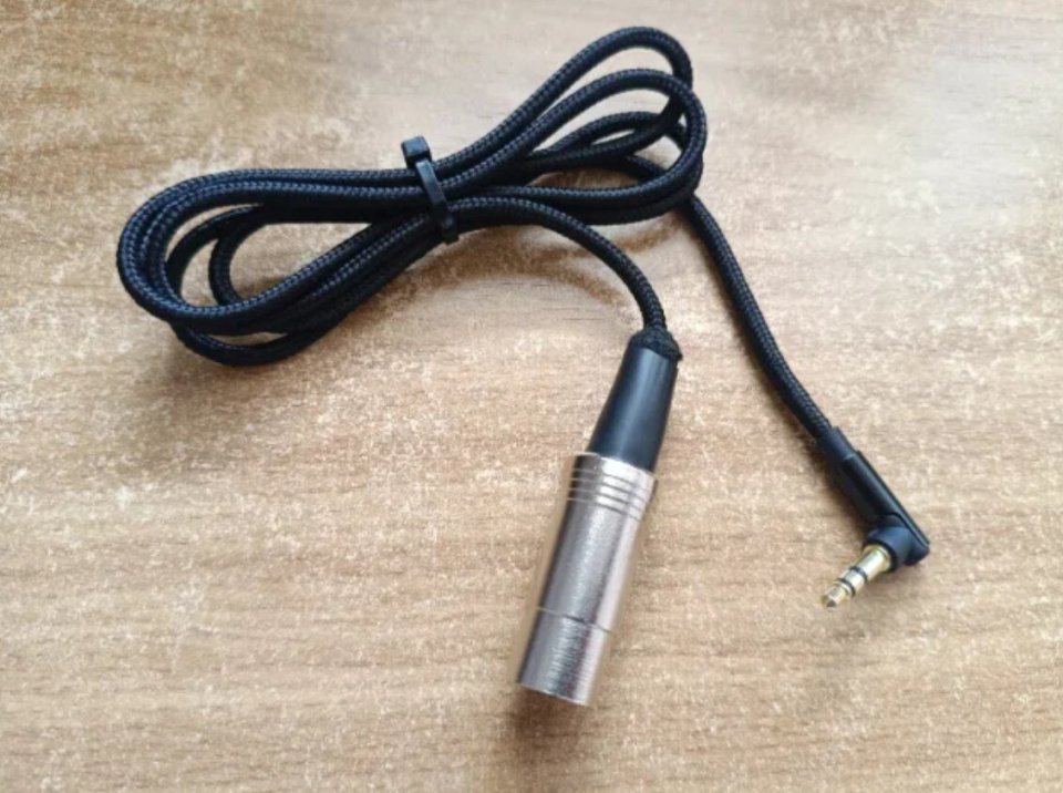 Cable MIDI TRS a minijack 3.5 mm Tipo A de segunda mano · A Coruña · 10 €