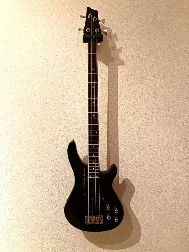 Bajo Harley Benton Activo Negro