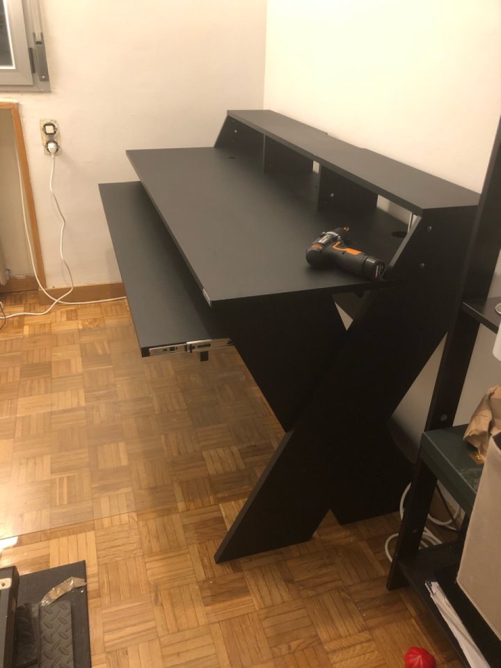 Mesa de Trabajo Glorius Sound Desk Pro Black de segunda mano · Foto 3 de 5 · Madrid · 250 €