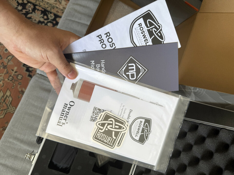 Microfono Roswell Colares