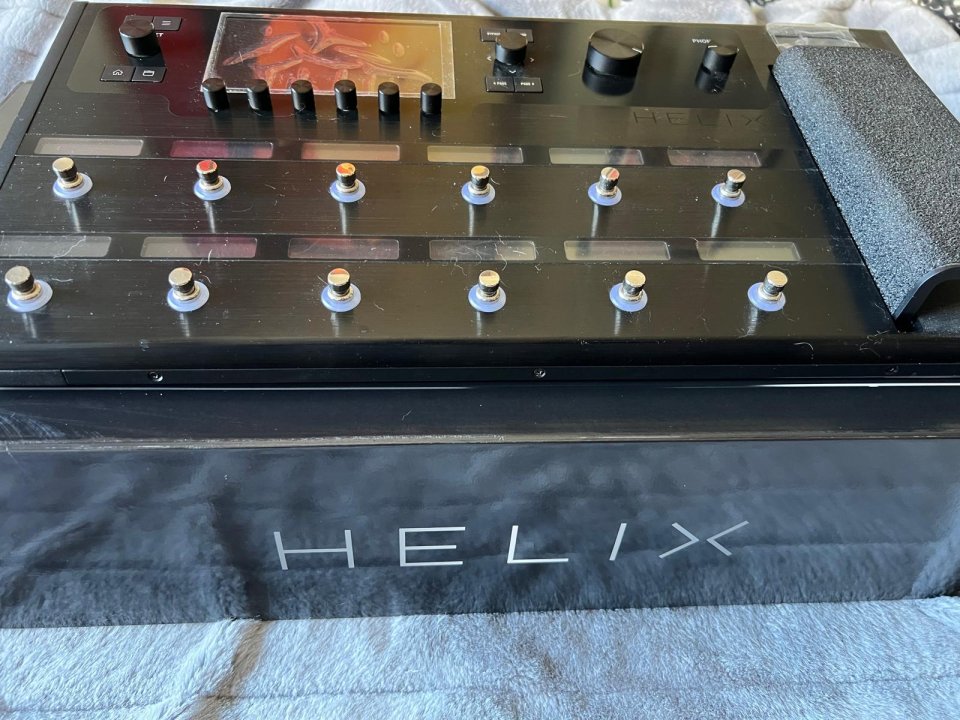 HELIX FLOOR