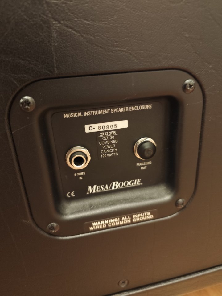 Pantalla 2x12 Mesa Boogie Horizontal de segunda mano · Foto 3 de 3 · Madrid · 680 €