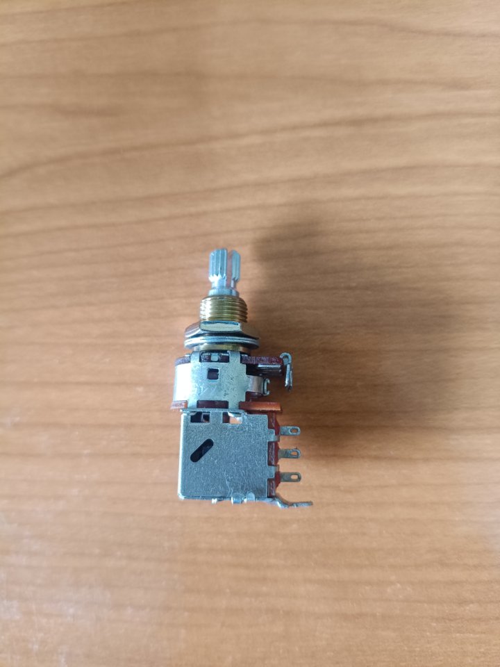 Push-Pull Bourns B500K potenciómetro lineal de segunda mano · A Coruña · 10 €