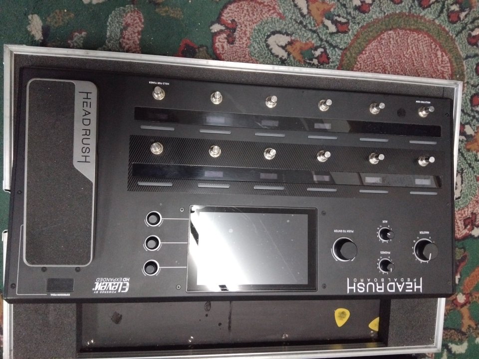 Headrush pedalboard + flycase + choptones + ir de segunda mano · Foto 4 de 4 · Huesca · 500 €