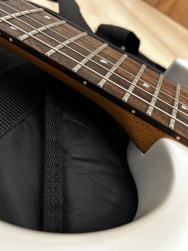 Sterling by Music Man JP160 + DiMarzio + Booster de segunda mano · Foto 7 de 9 · Girona · 825 €