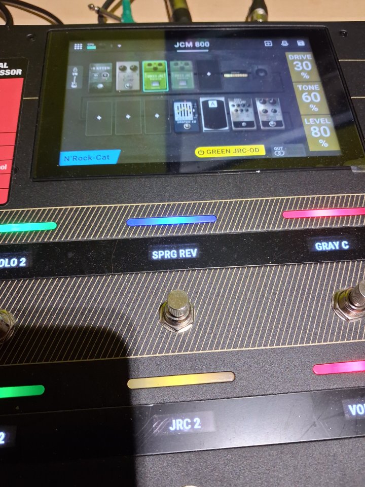 Headrushe Prime de segunda mano · Foto 3 de 7 · Girona · 825 €