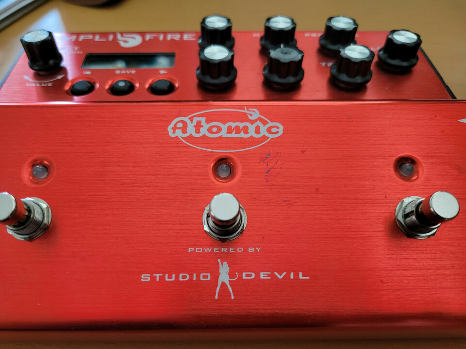 AmpliFire Atomic 3  (VENDIDO)
