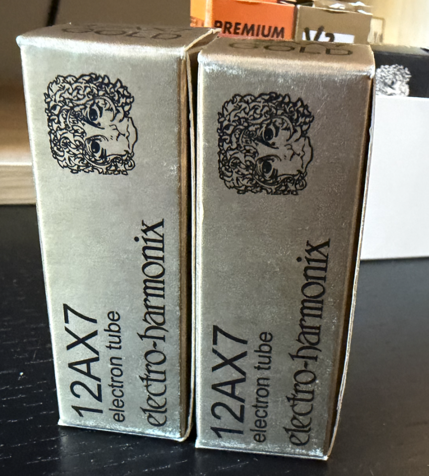 Lote 5 válvulas 12AX7/ECC83 NUEVAS Electro-Harmonix de segunda mano · Foto 2 de 10 · Málaga · 69 €