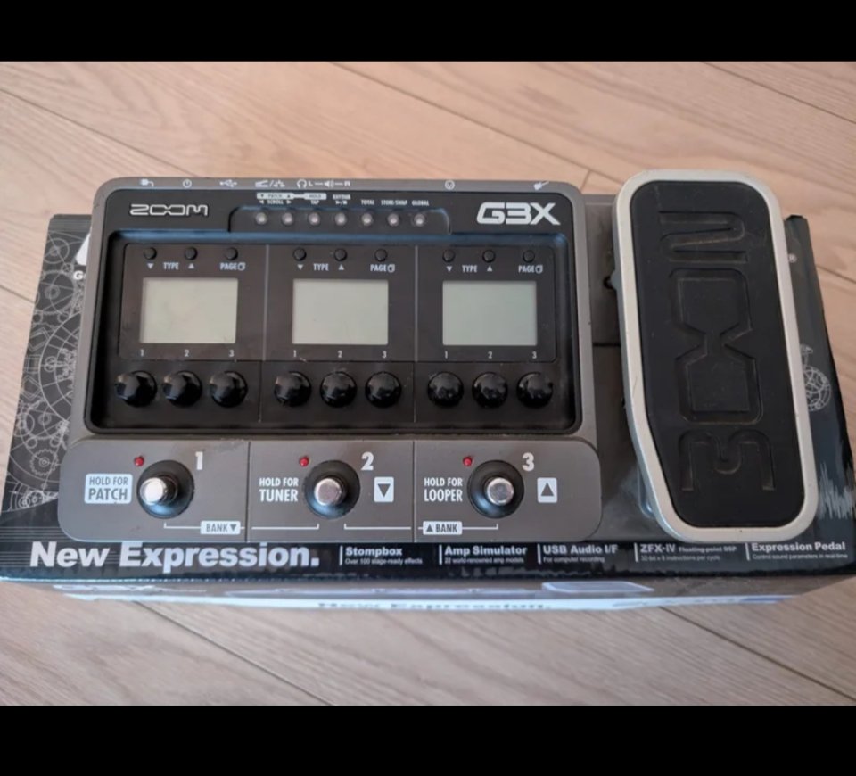 Pedalera multiefectos  ZOOM G3X + pedal tap tempo