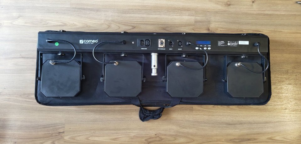 2 Barras de luces DMX CAMEO CLMPAR 1 de segunda mano · Foto 2 de 8 · Barcelona · 350 €