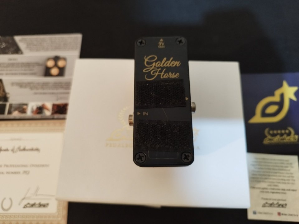 Decibelics Golden Horse