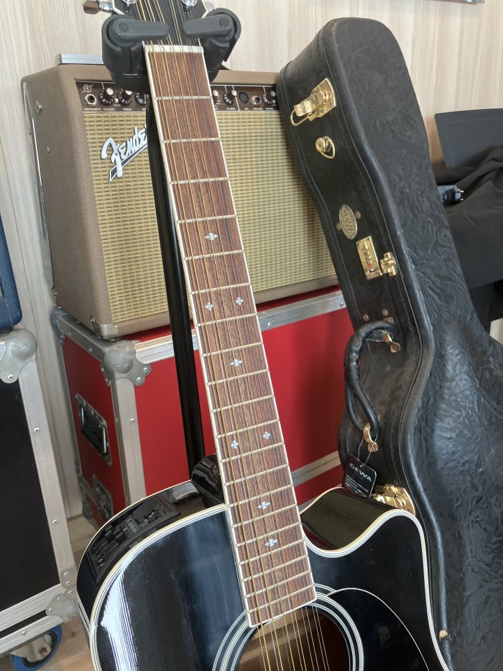 Takamine 12 cuerdas EF381sc de segunda mano · Foto 3 de 10 · Cádiz · 900 €