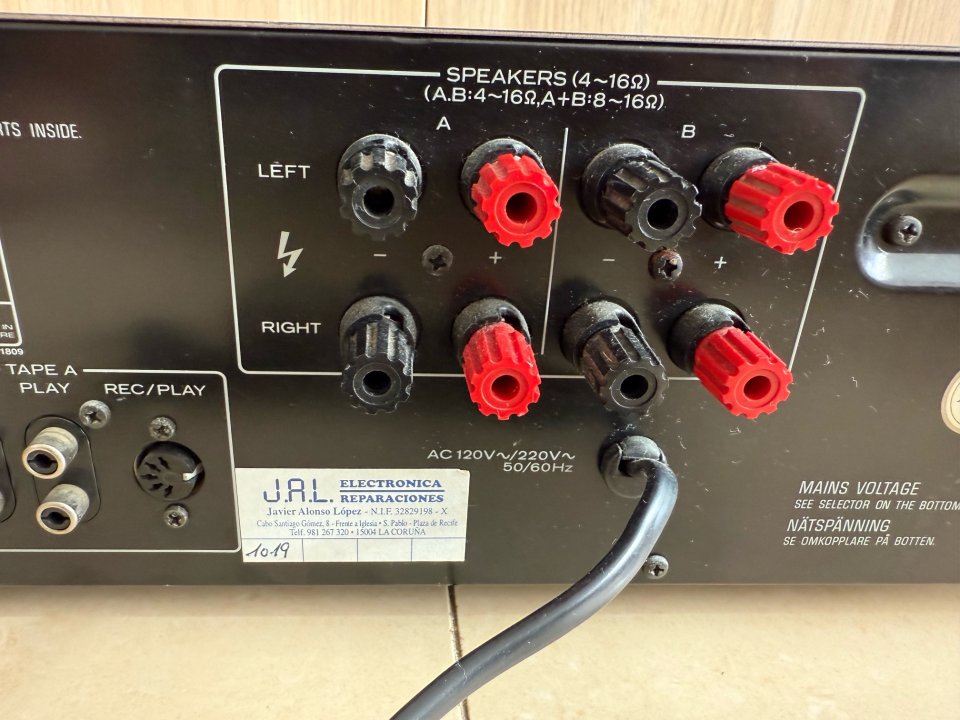 Amplificador Kenwood KA-400 Vintage Hi-Fi de segunda mano · Foto 8 de 9 · Pontevedra · 149 €