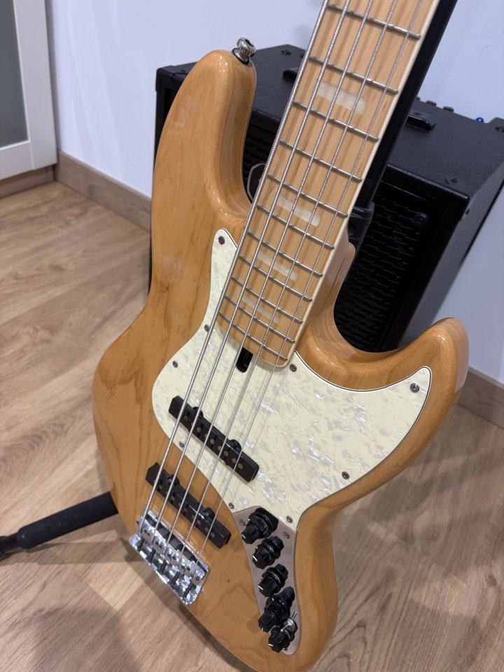 Marcus Miller V7 Ash 1Gen de segunda mano · Foto 6 de 6 · Córdoba · 550 €