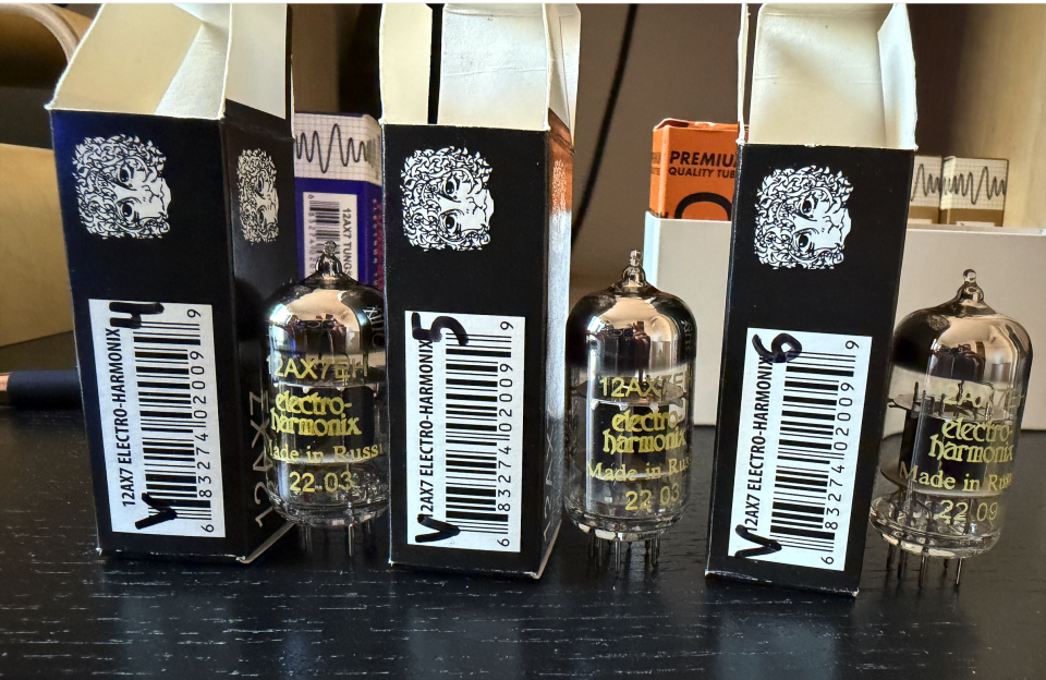Lote 5 válvulas 12AX7/ECC83 NUEVAS Electro-Harmonix de segunda mano · Foto 6 de 10 · Málaga · 69 €